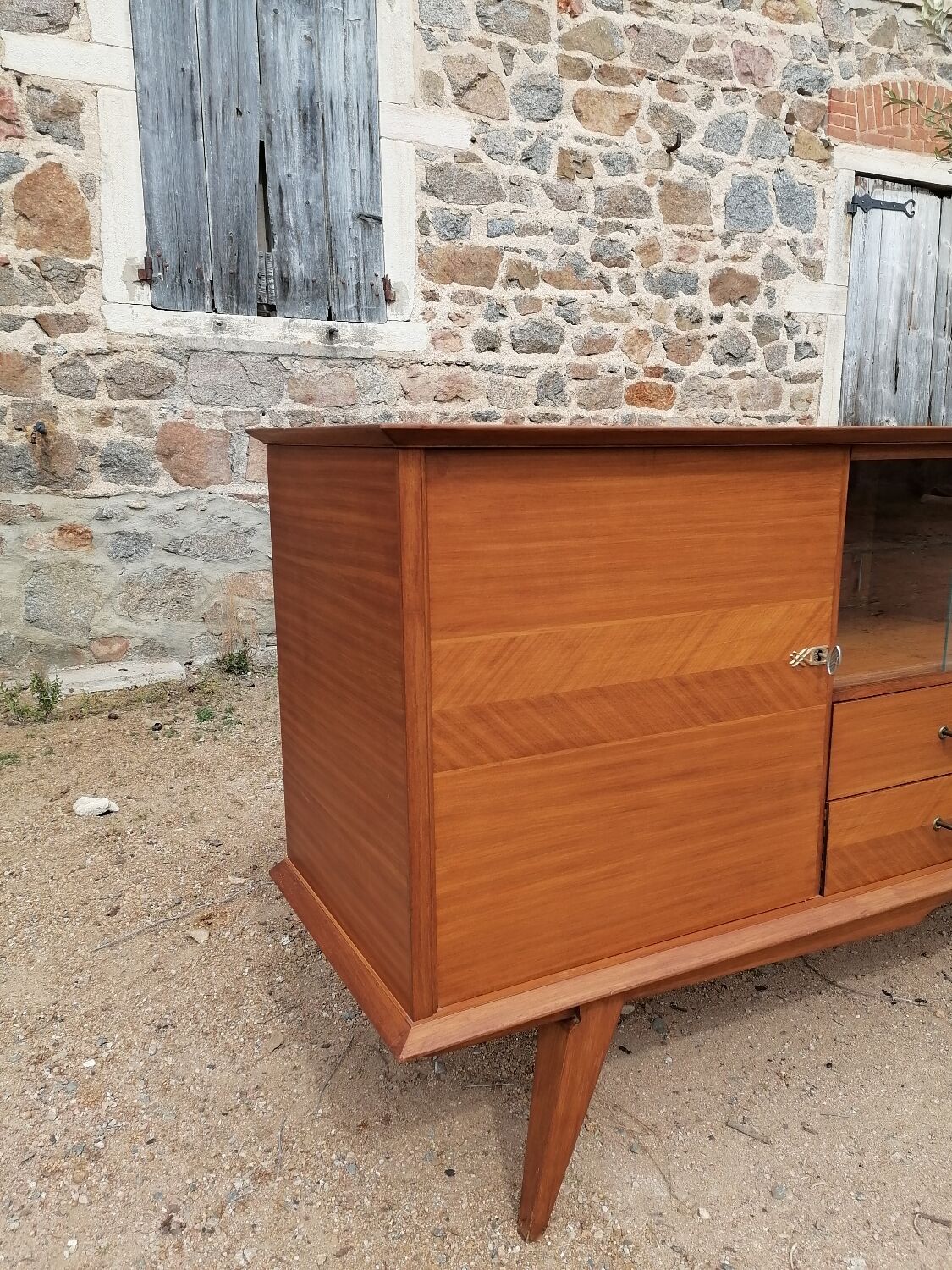 Scandinavian oak row