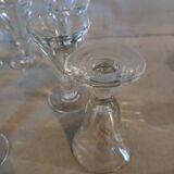 8 petits verres de bistrot anciens