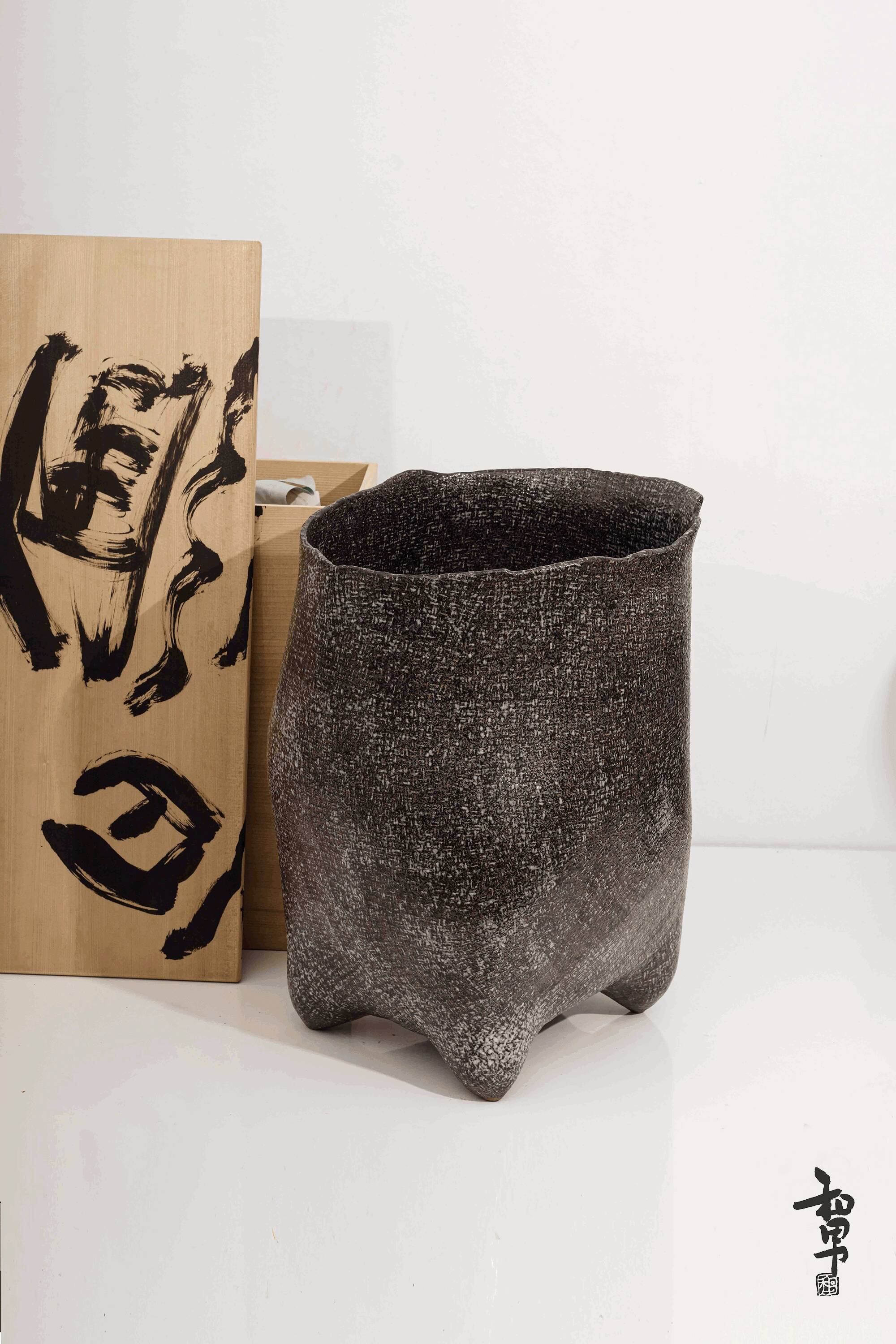 Pottery made by Japanese master potter Kazuo Takiguchi