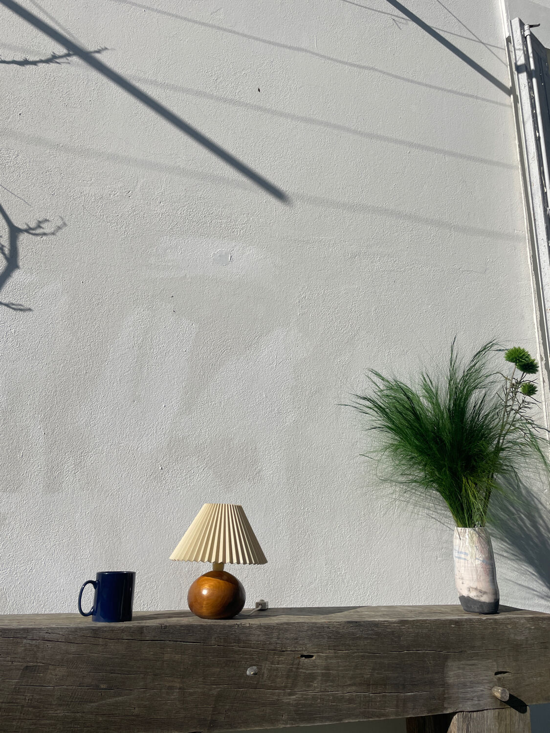 Pleated wooden ball lamp