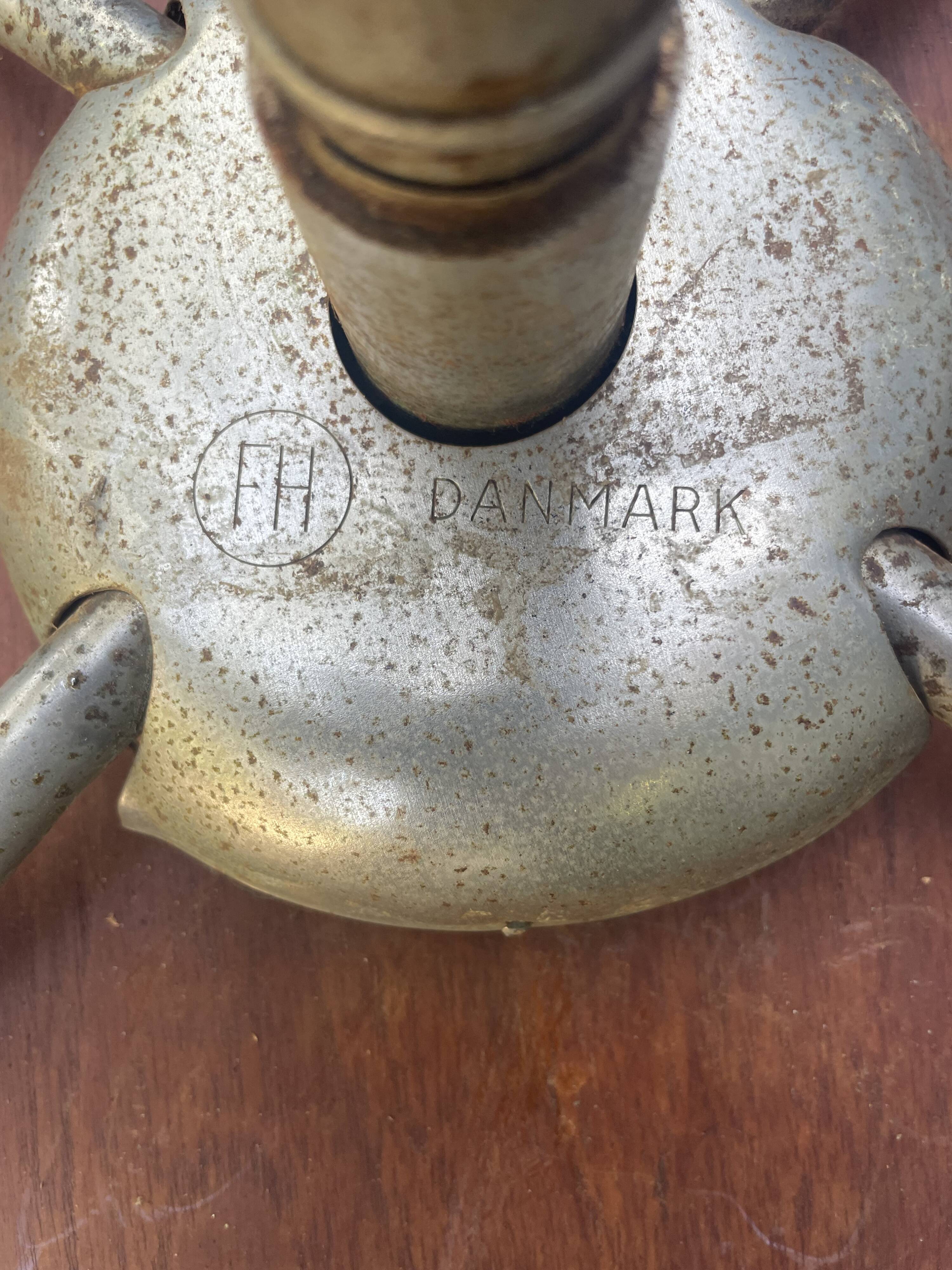 Rare First Edition Arne Jacobsen 3117 task chair by  Fritz Hansen 1960