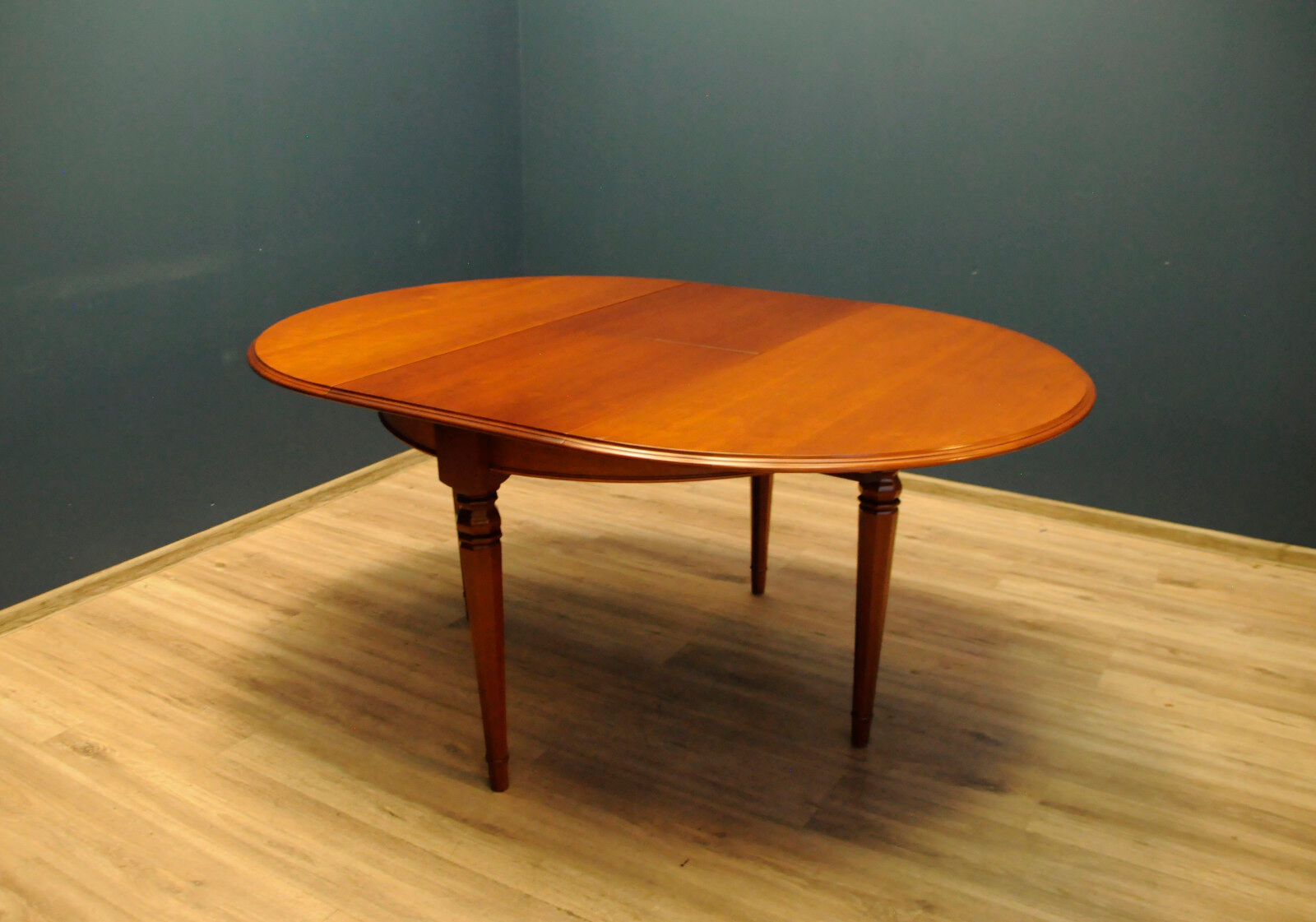 Jaycee furniture english folding table