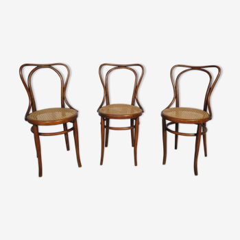 3 chairs Kohn