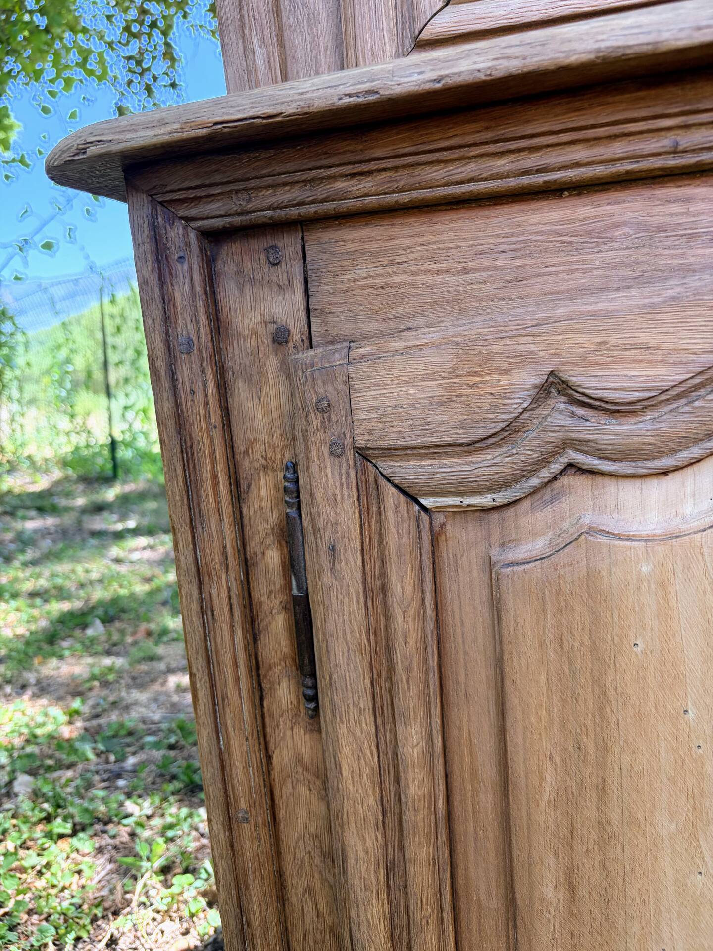 Oak dresser from the early 19th century.