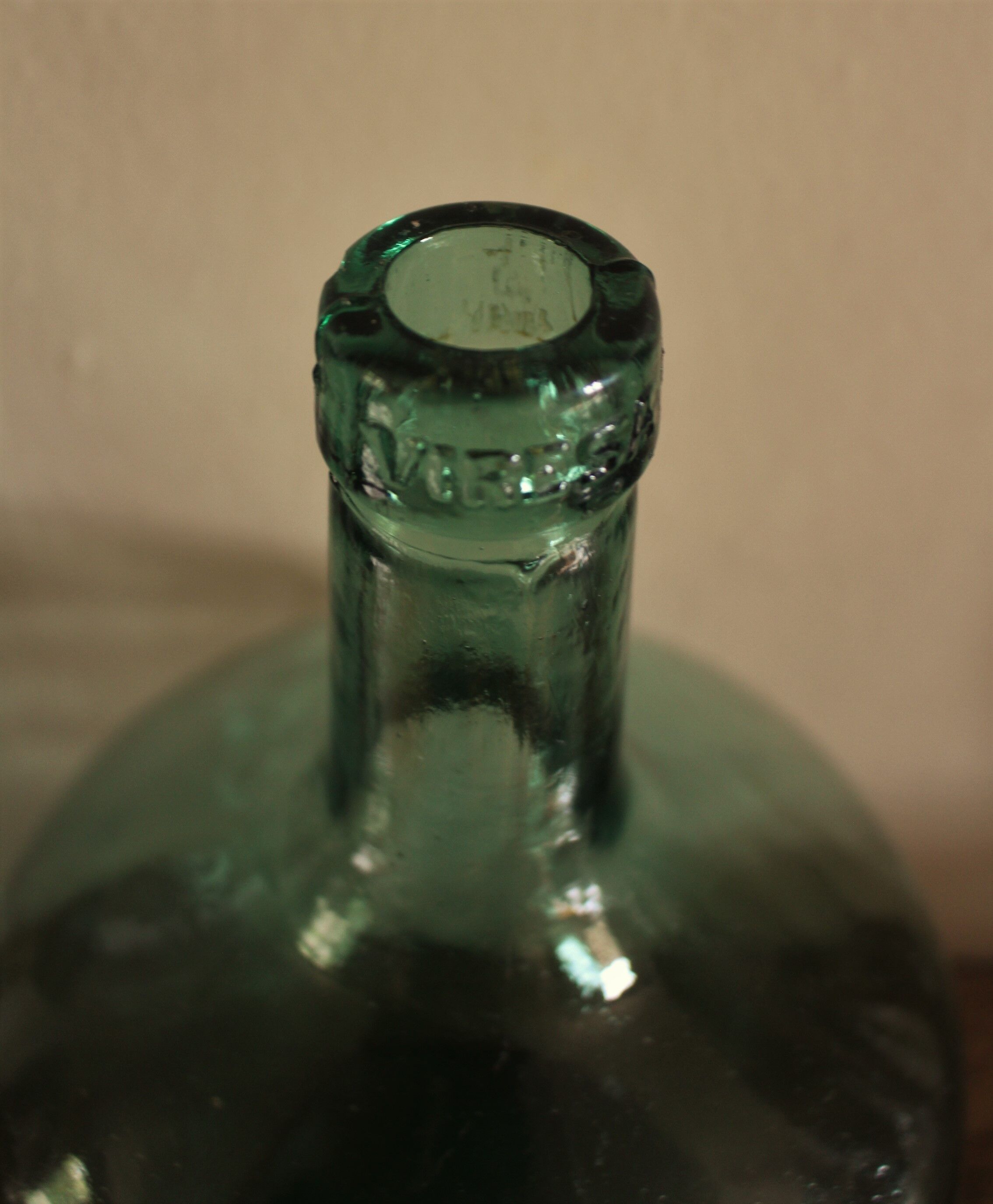 Dame Jeanne bonbonne glass green Viresa