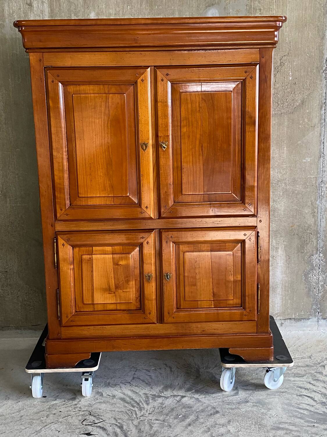 ROCHE BOBOIS TV cabinet