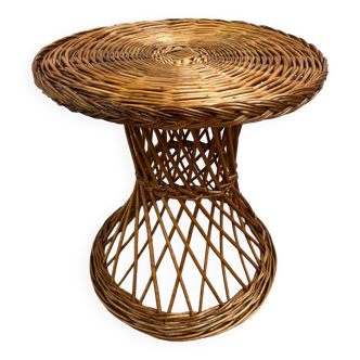 Round side table or end table in woven wicker
