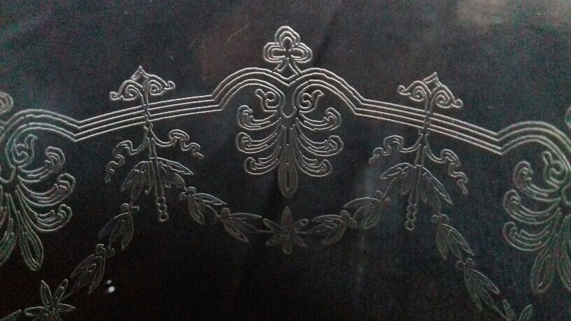 Set 6 engraved glasses