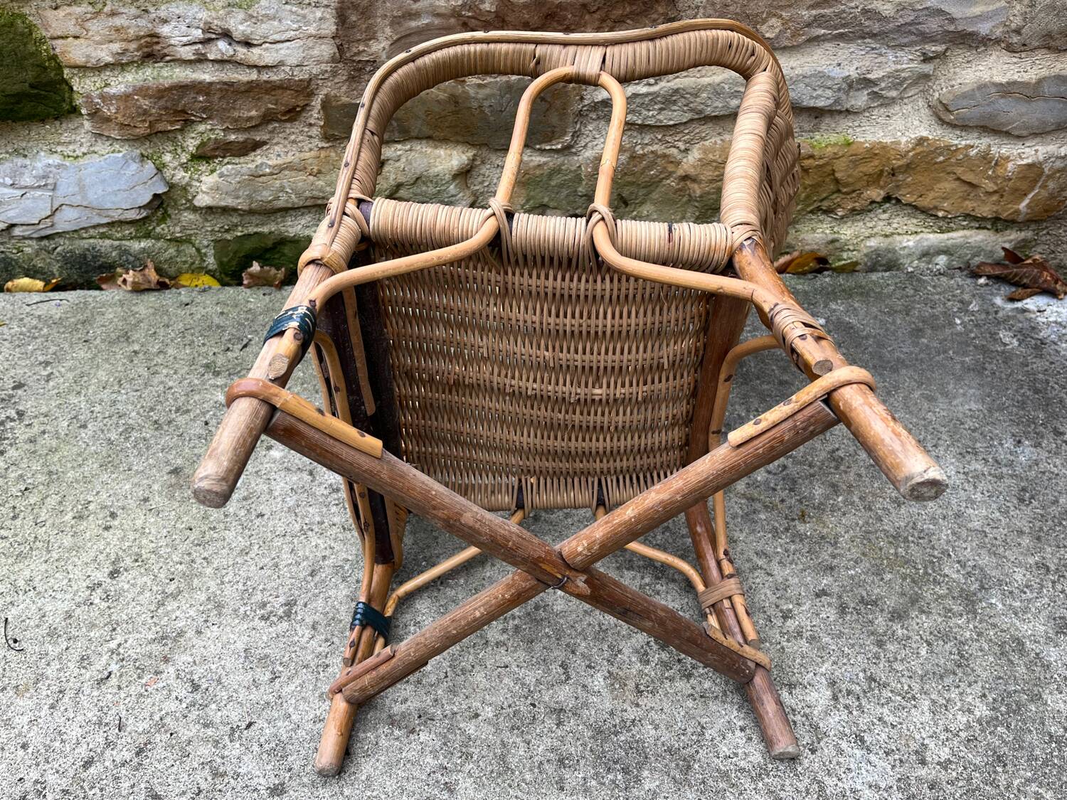 Fauteuil en rotin enfant vintage