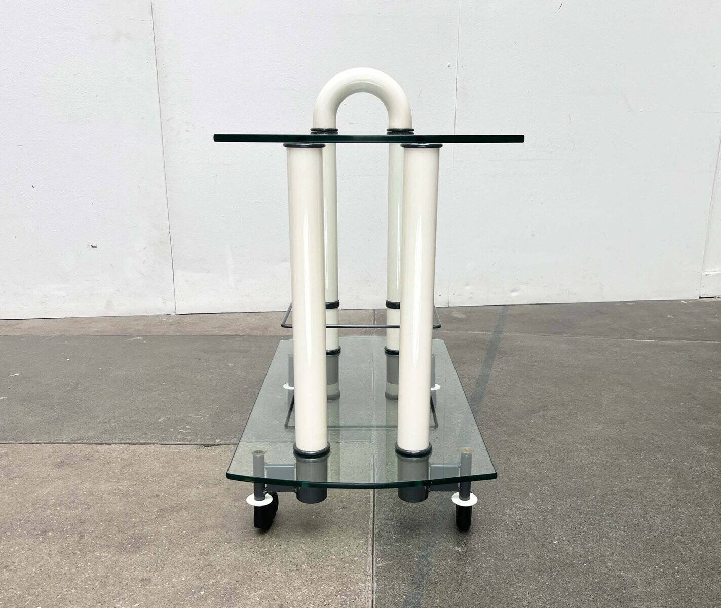 Postmodern Italian bar cart in glass and metal by Metalnova, 1980s.