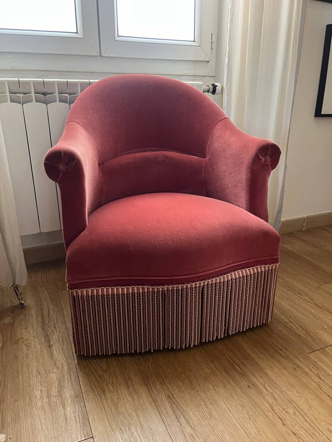 Vintage toad armchair