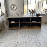 Double-sided counter with XL oak compartments