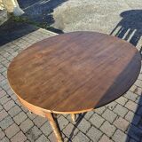 12-foot round oak table with 7 extensions / 20 people