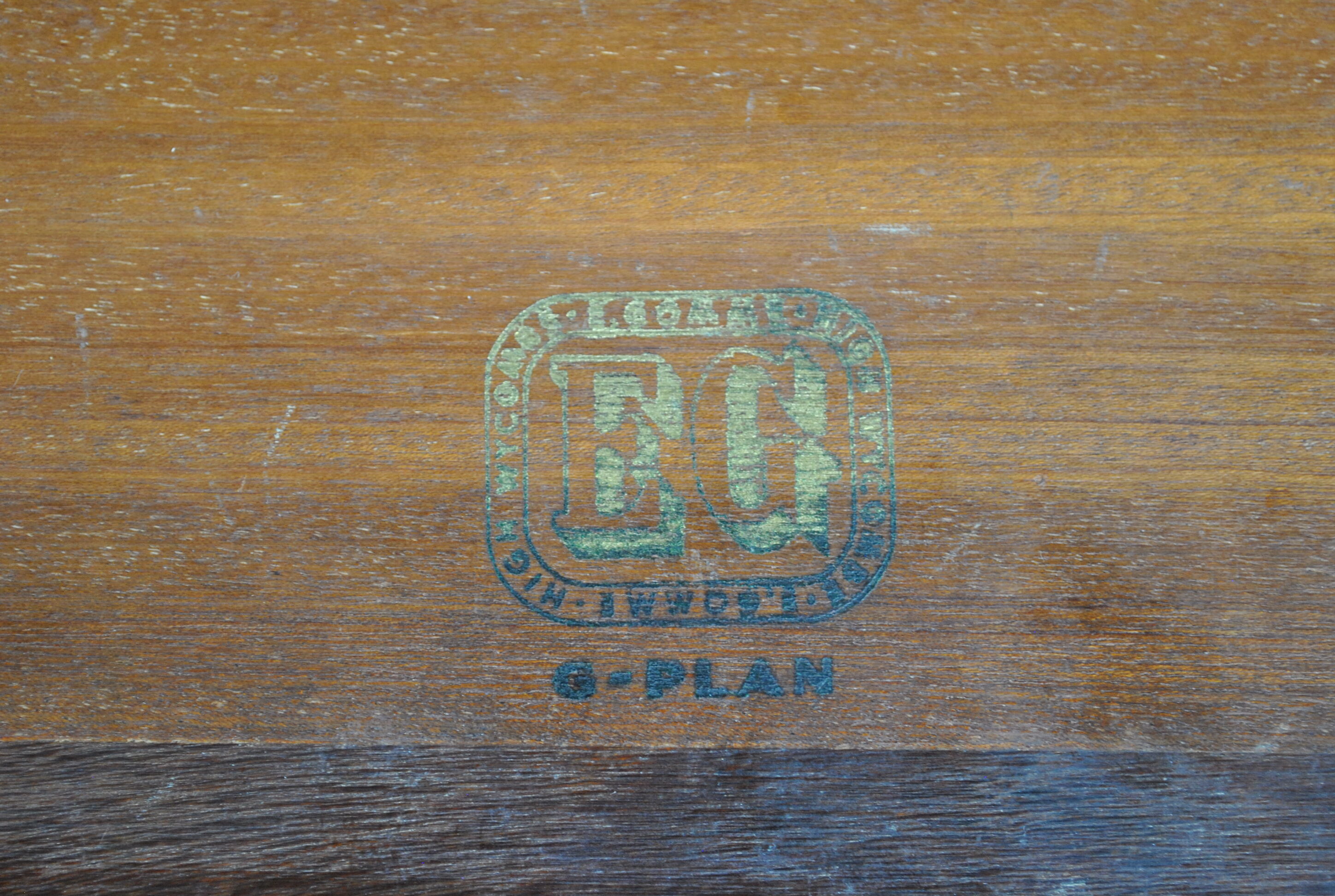 Large pull-out table G-plan 1950