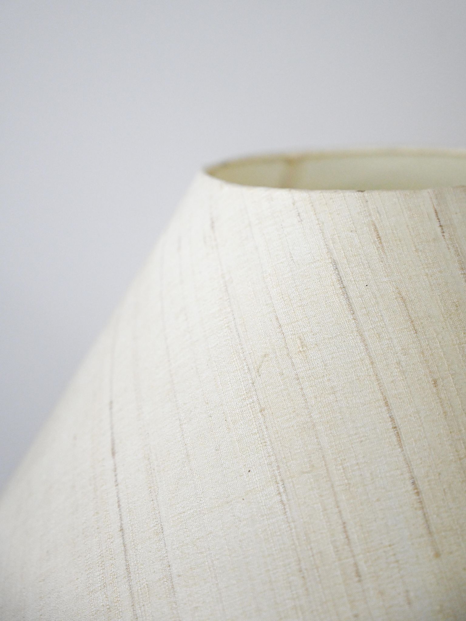 Lampadaire vintage avec base en or