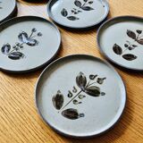 Dessert plates in sandstone from L'Arnon