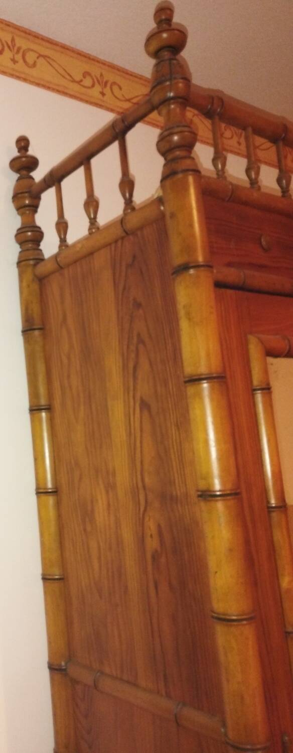 Armoire en pitchpin