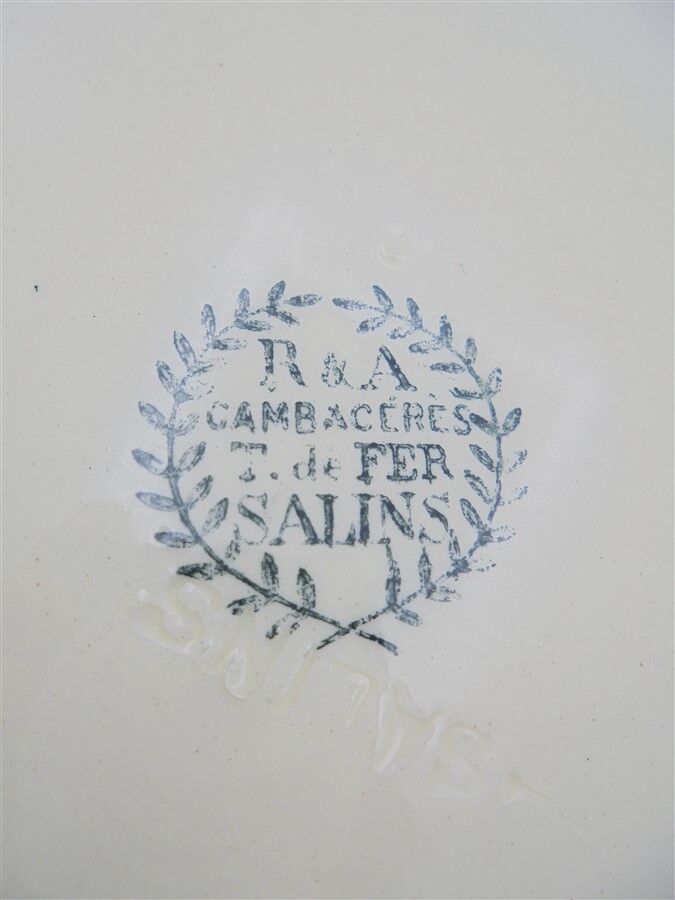 Series of 6 plates Earth iron