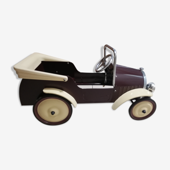 Children's pedal car