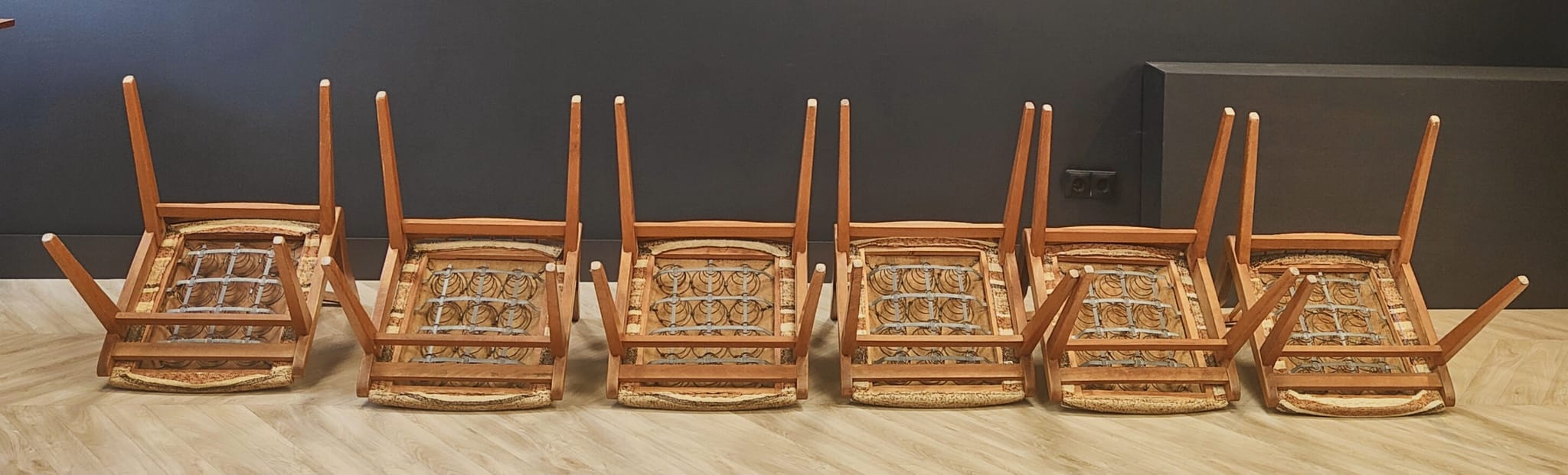 Six mid century dining table chairs