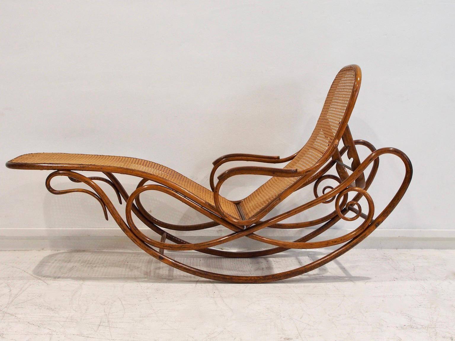 Thonet rocking chair, model 7500