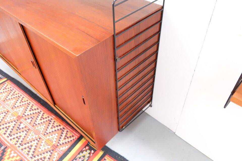Nisse String shelf in teak, retro vintage style from the 60s-70s.