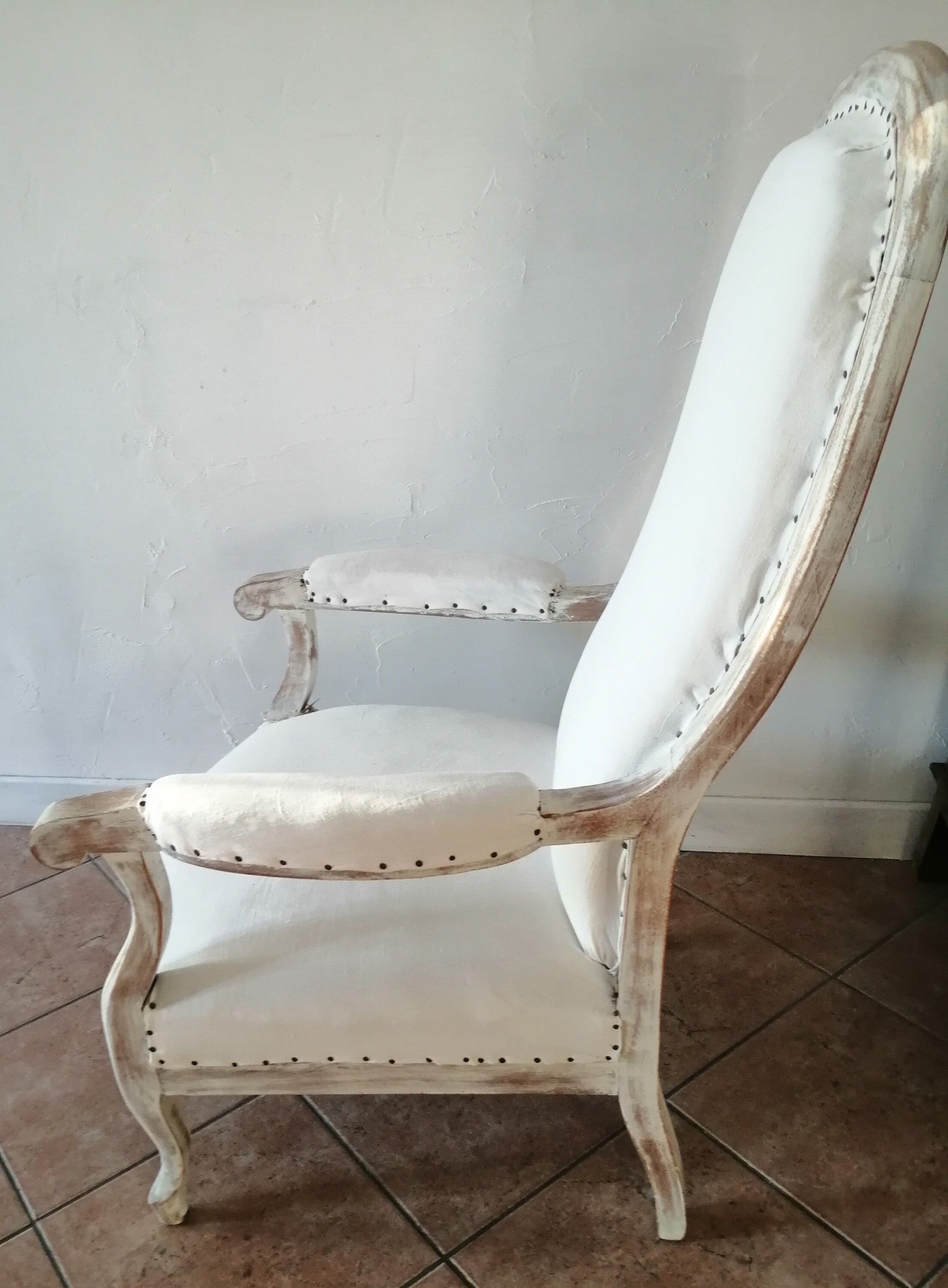 Armchair Voltaire brut