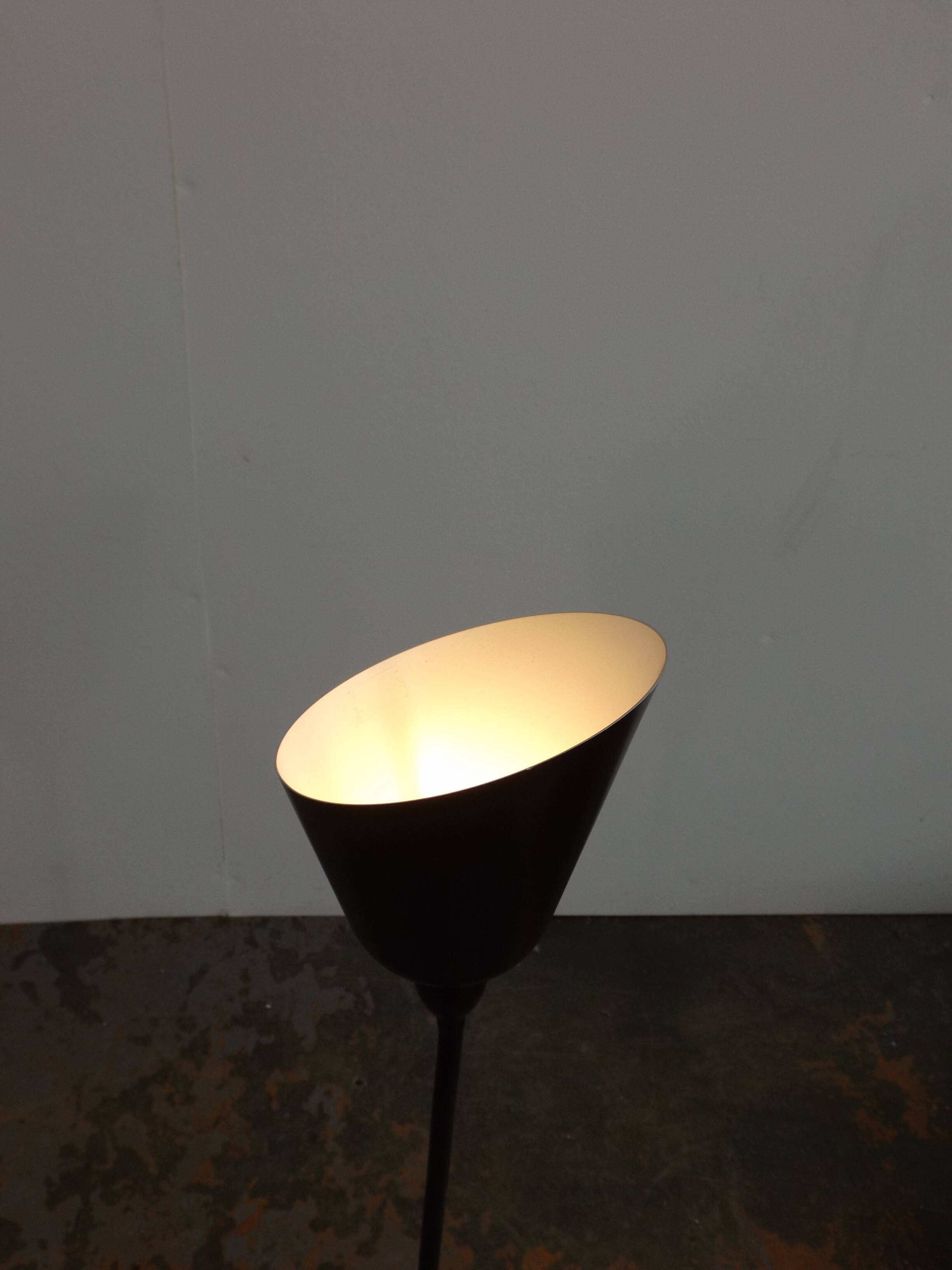 Arne Jacobsen Bellevue desk lamp