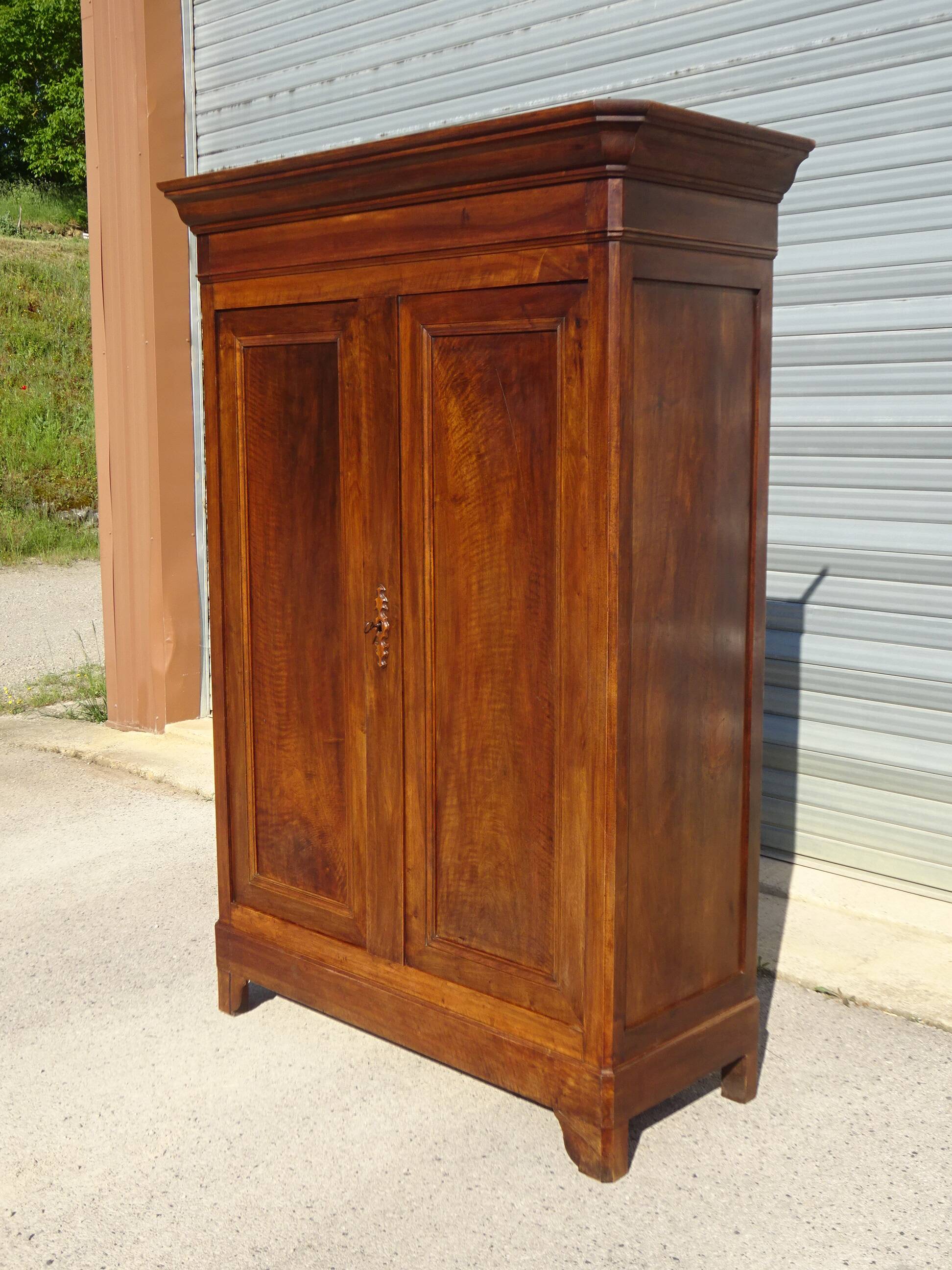 Large Louis Philippe wardrobe in solid walnut