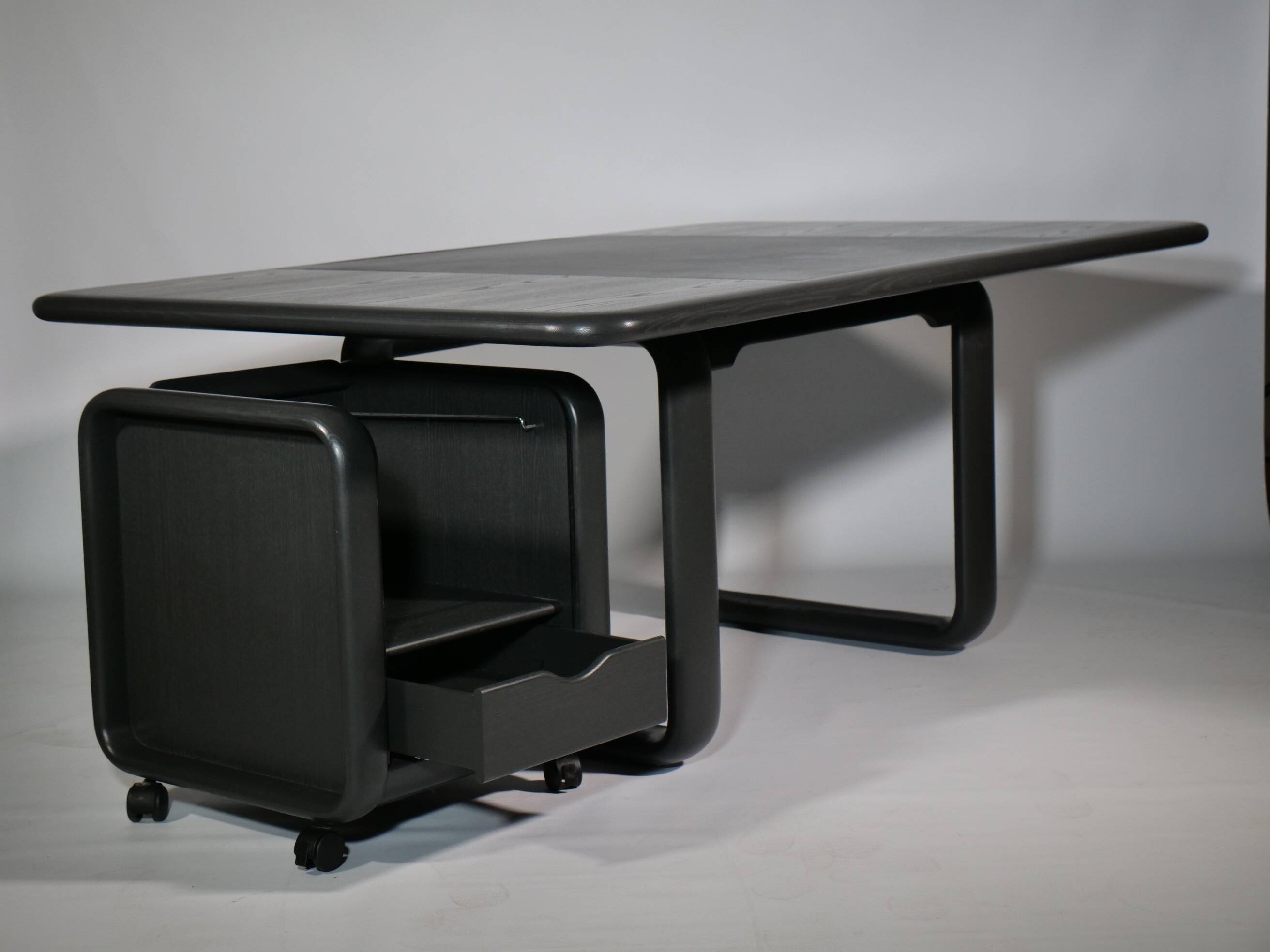 Bureau "Hombre" en bois massif par B.Vogtherr pour Rosenthal, années 1970