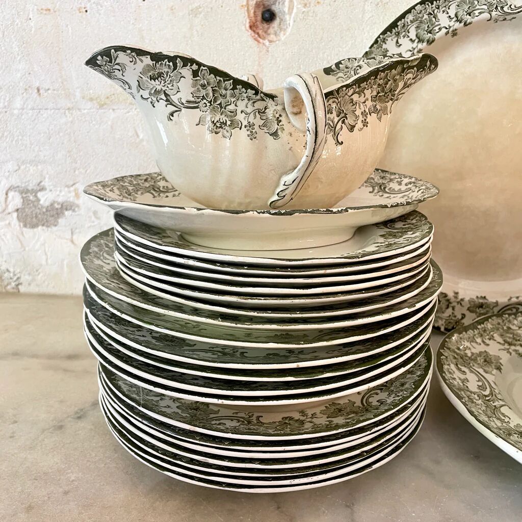 Doulton Burslem Melrose green English earthenware dinner service for 6 people