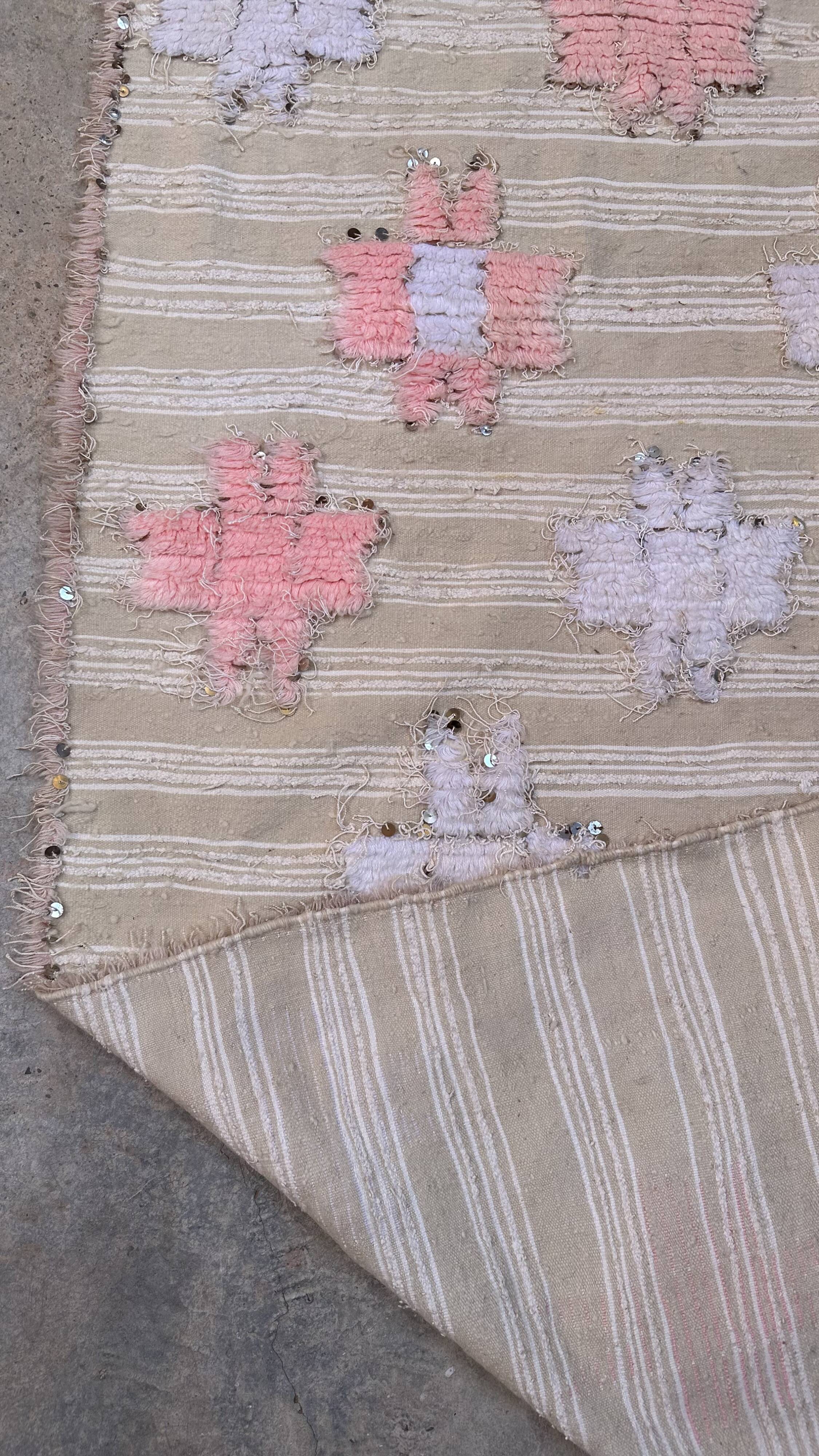 Handira beige moroccan rug