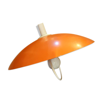 Orange aluminor suspension