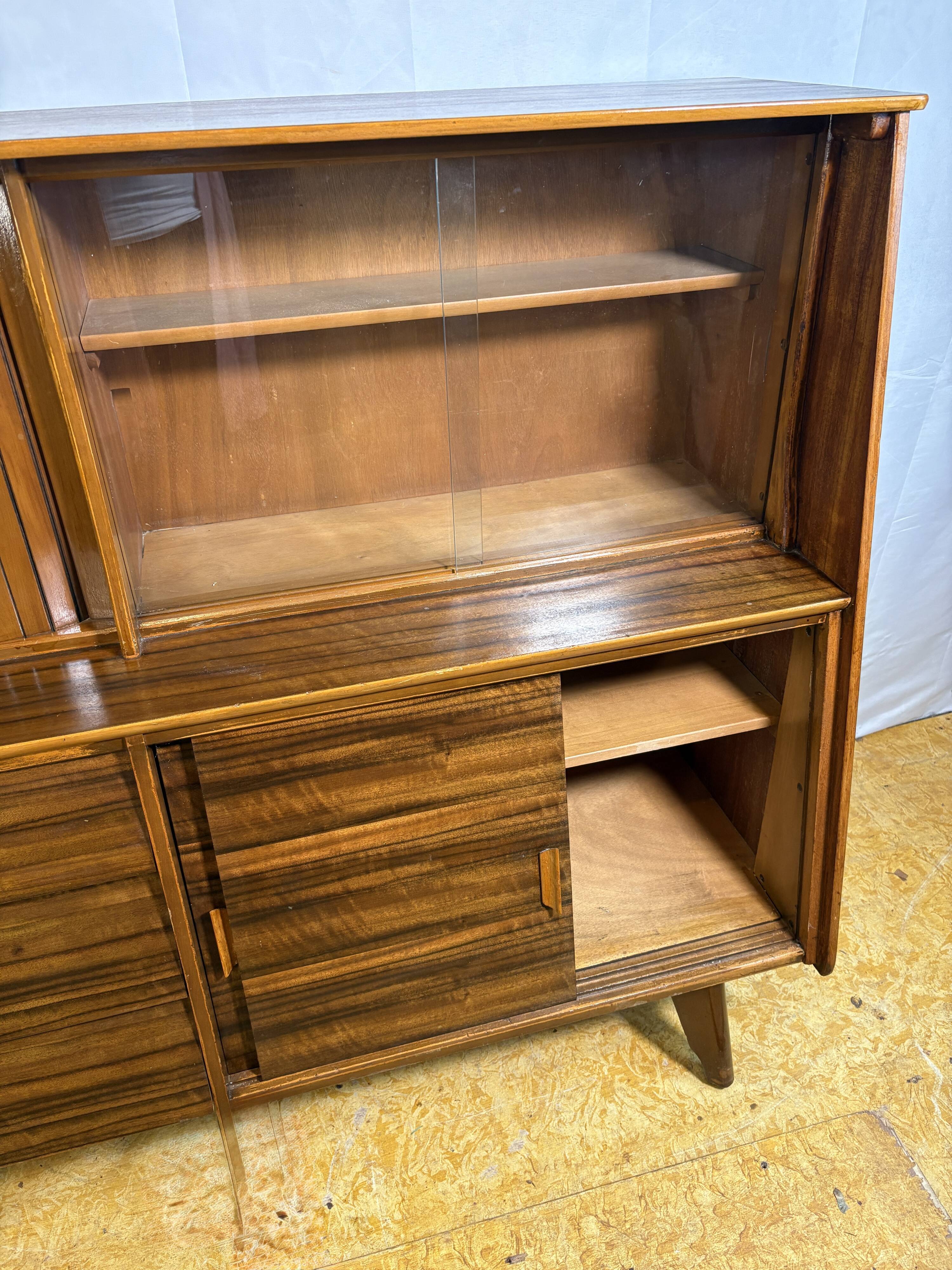 Mid Century Retro Vintage Walnut Sideboard / Drinks Cabinet by F.D. Welters