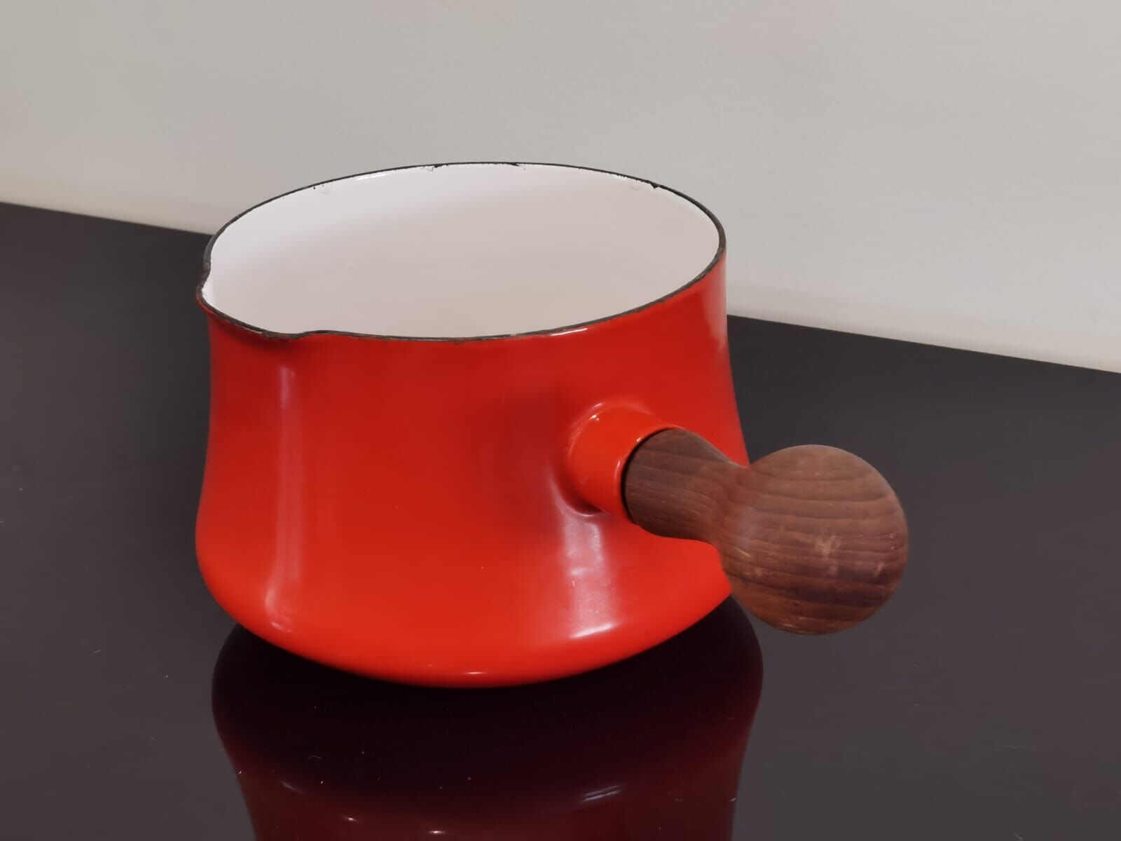 Red casserole DANSK DESIGNS in enamelled metal IHQ 60s