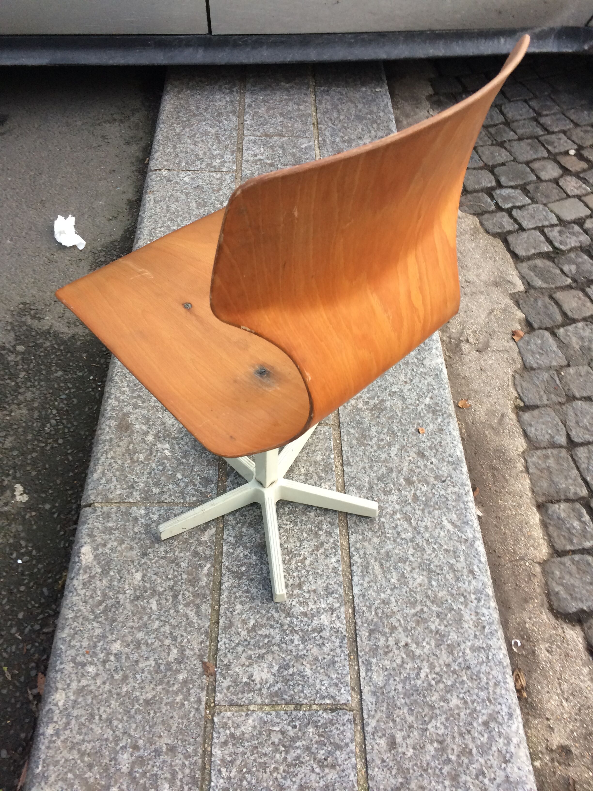 Flototto workshop chair