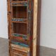 Bibliothèque en bois coloré avec vitres