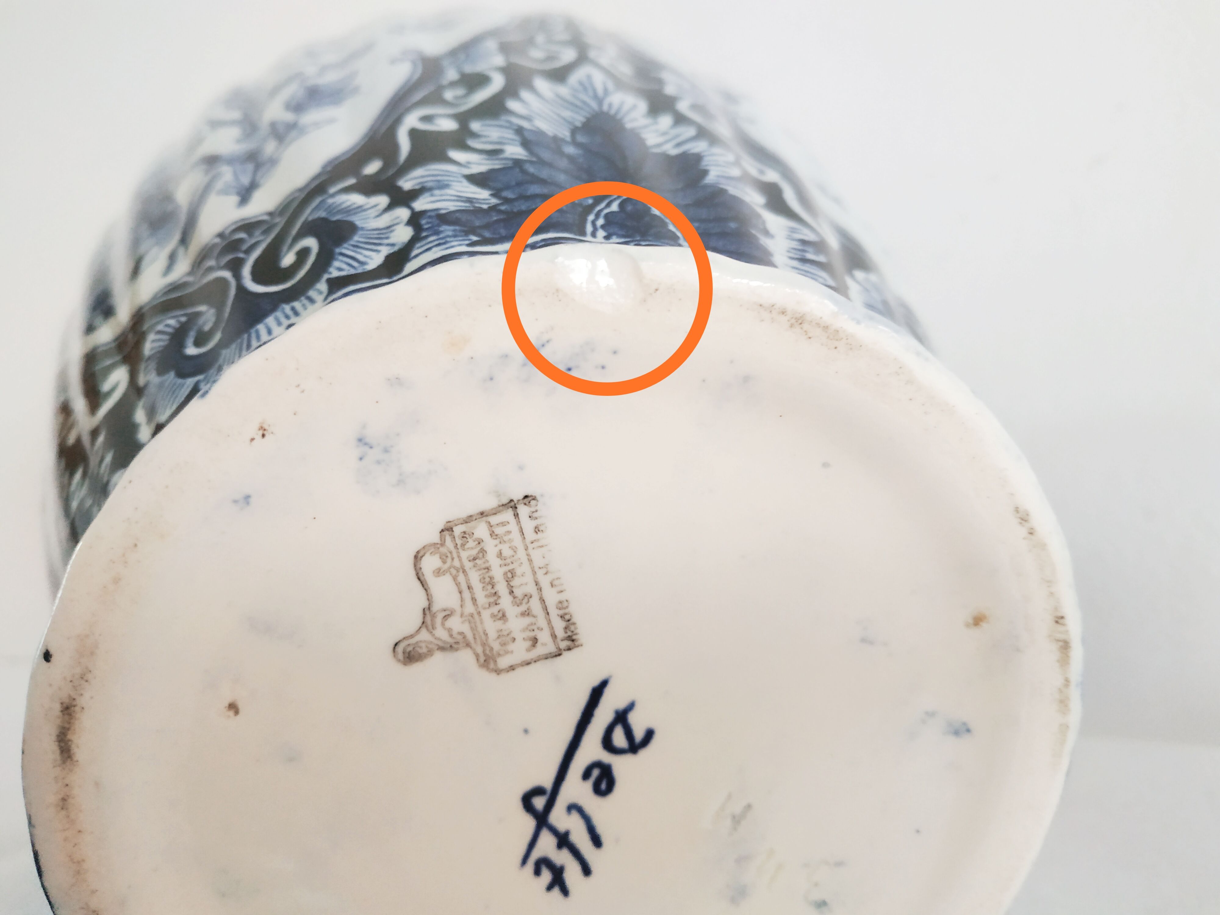 Delft décor potiche, Maastricht