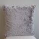 Coussin fausse fourrure