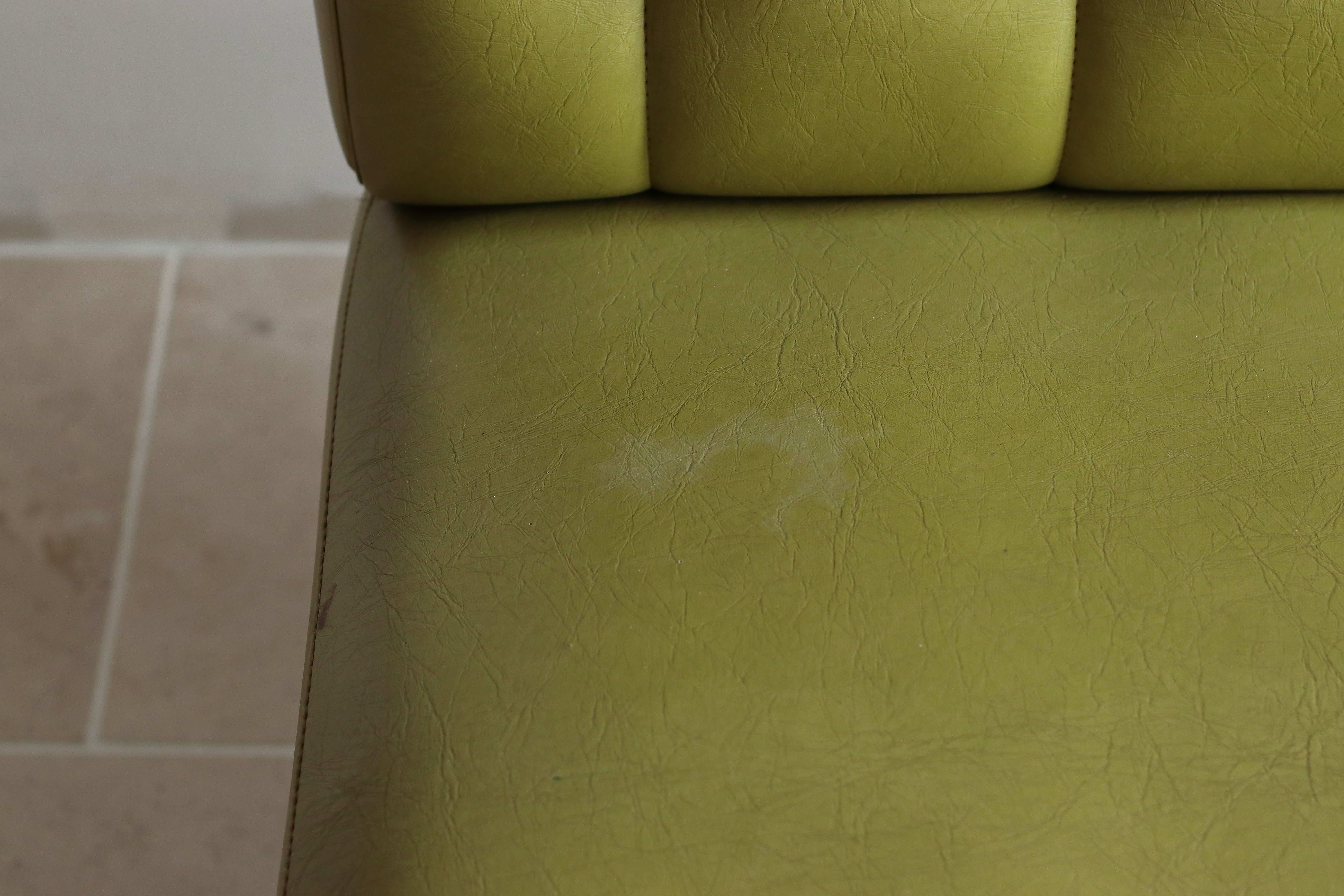 Bench padded bistro in khaki green leatherette 50/60