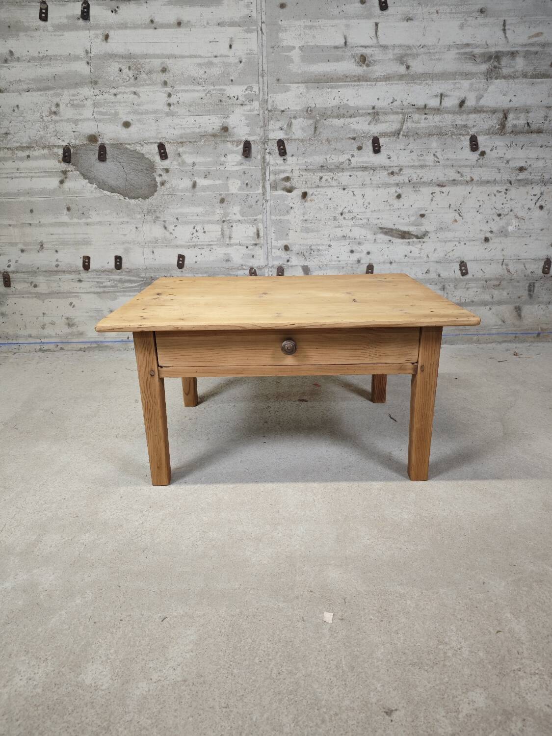 Table basse de ferme