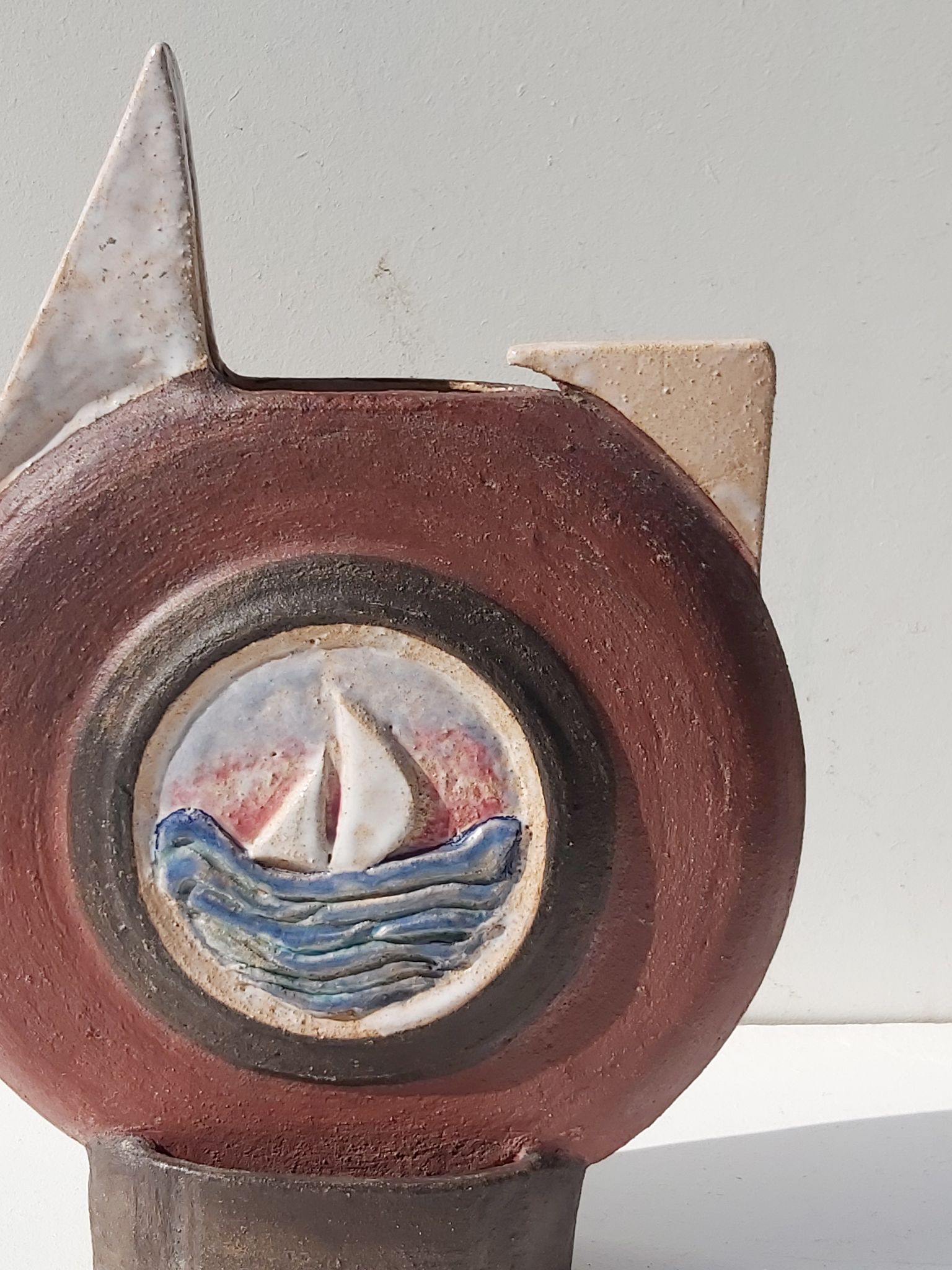 Vase céramique décor bateau signé