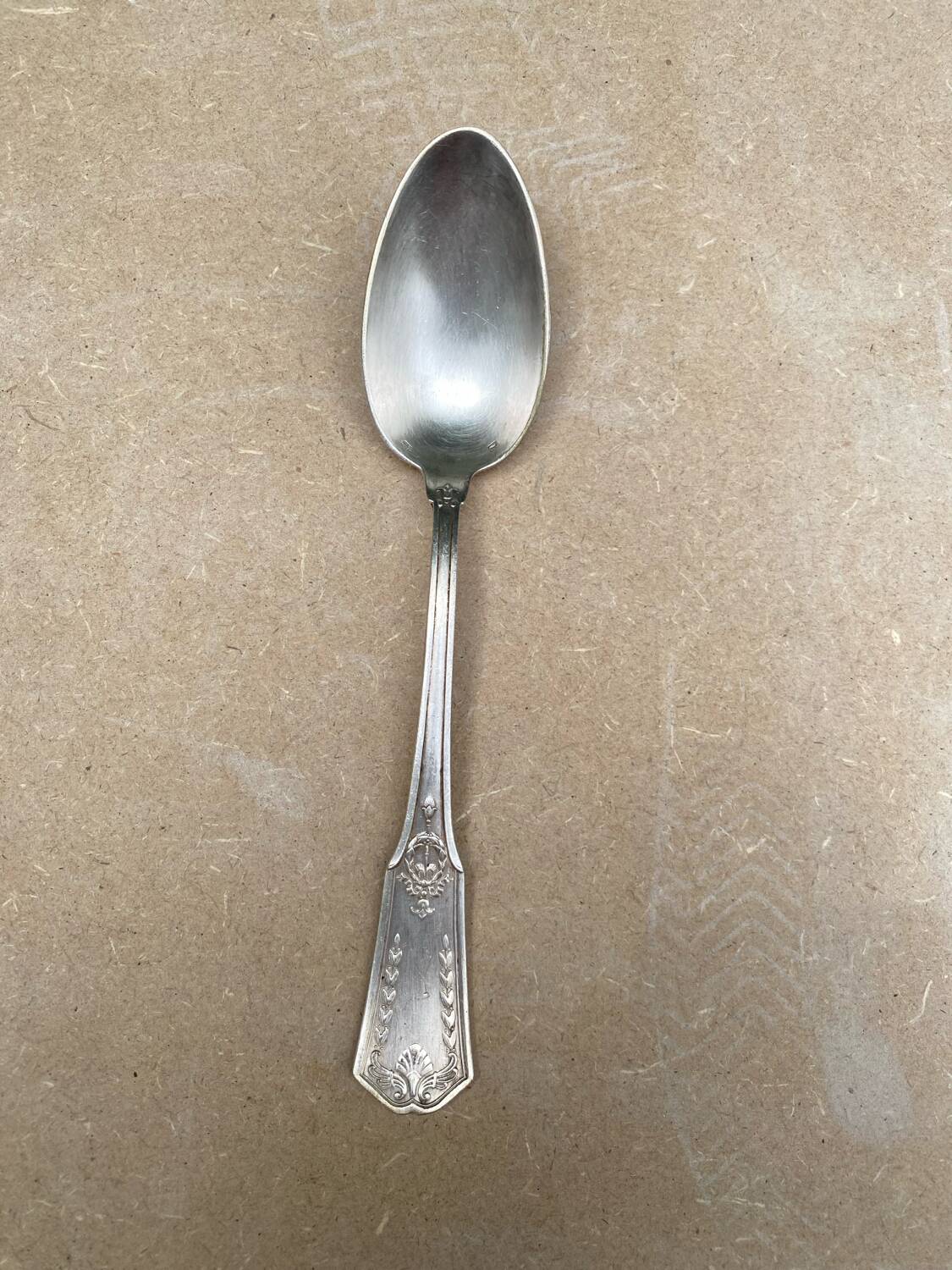 Set of 12 silver-plated metal soup spoons