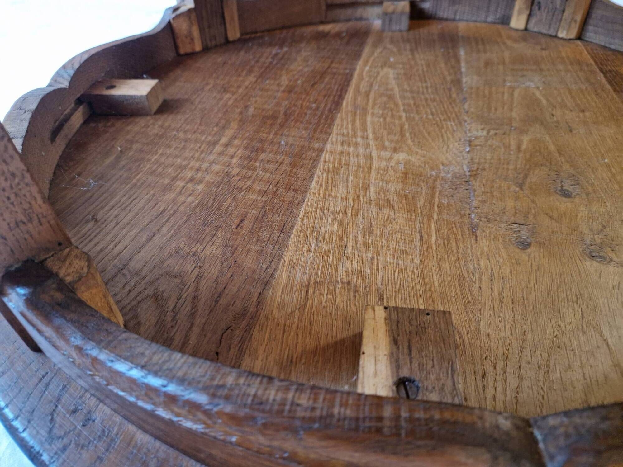 Round walnut gueridon with two tiers – Louis XV style – Perfect condition