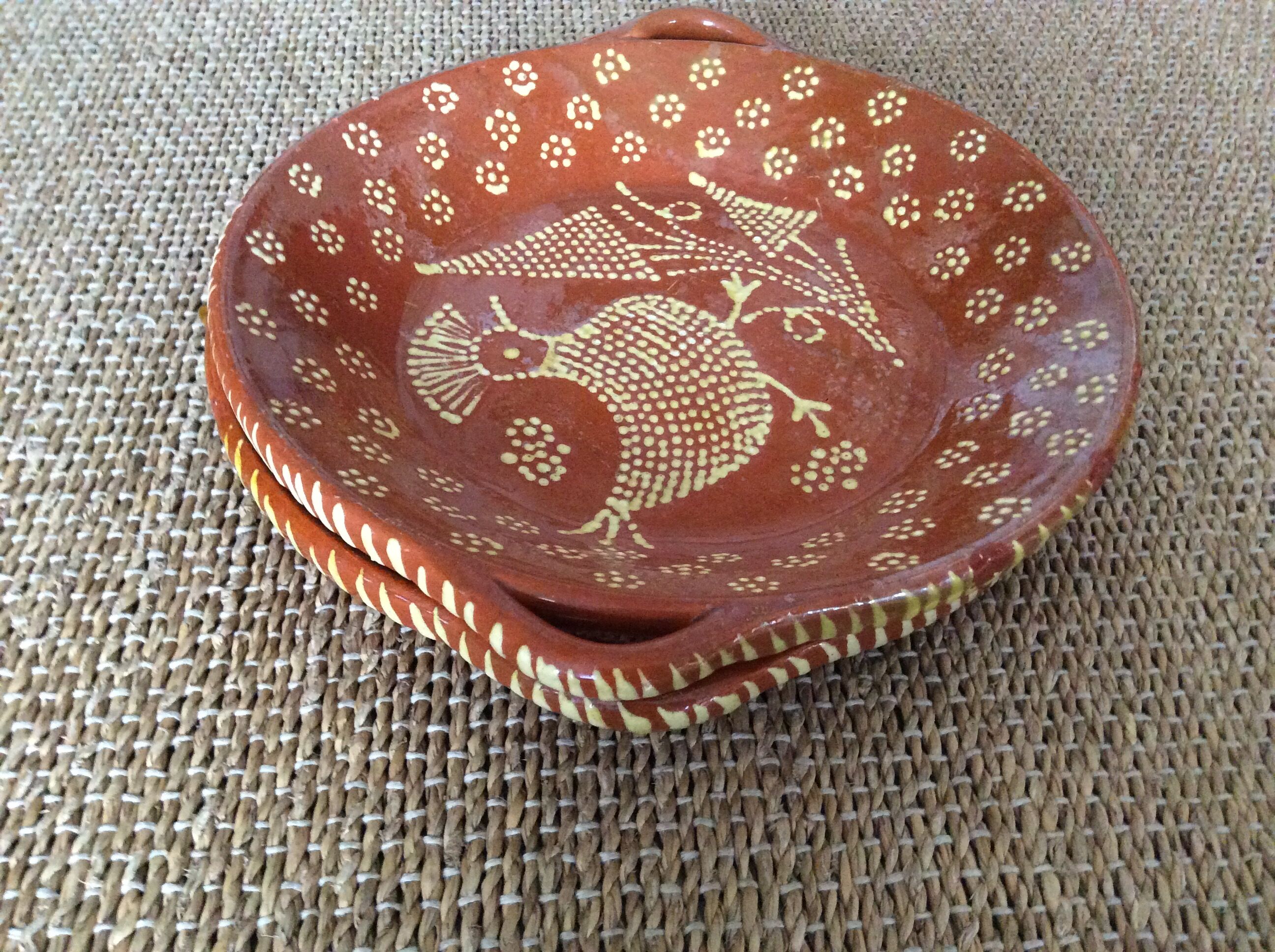 2 terracotta dishes