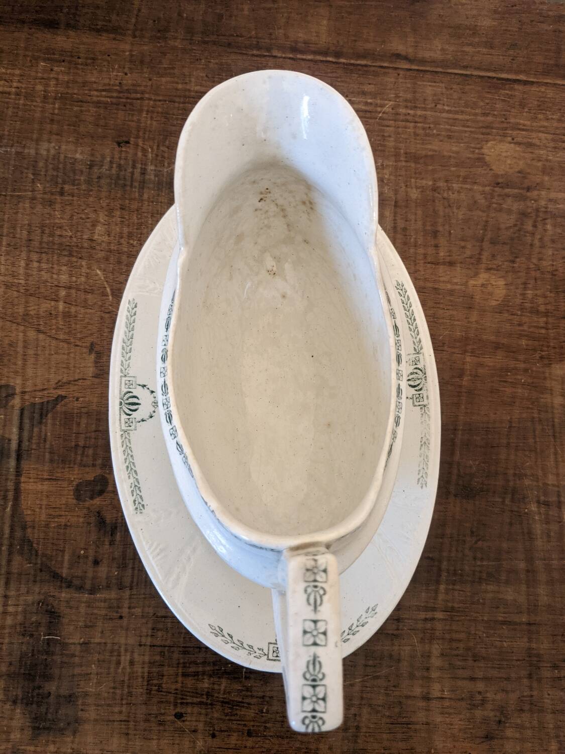 Clara sauceboat, Gien, iron earth