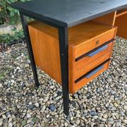 bureau moderniste  des années 50