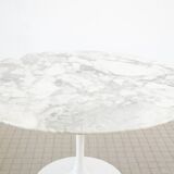 Tulip coffee table by Eero Saarinen for Knoll from the 1960