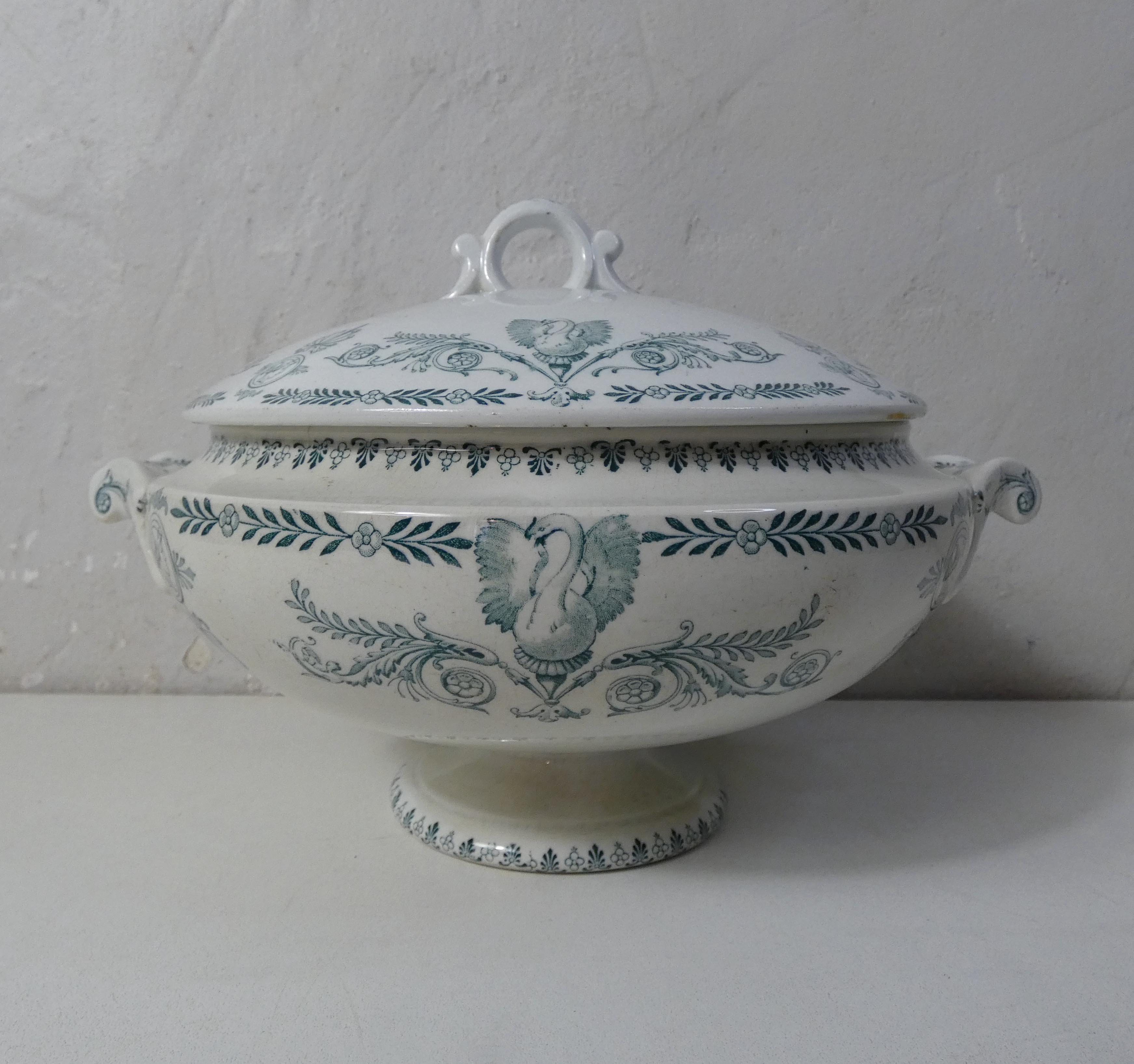 iron earth tureen compiegne