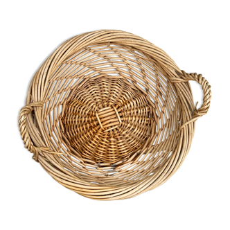 Basket basket made of old wicker